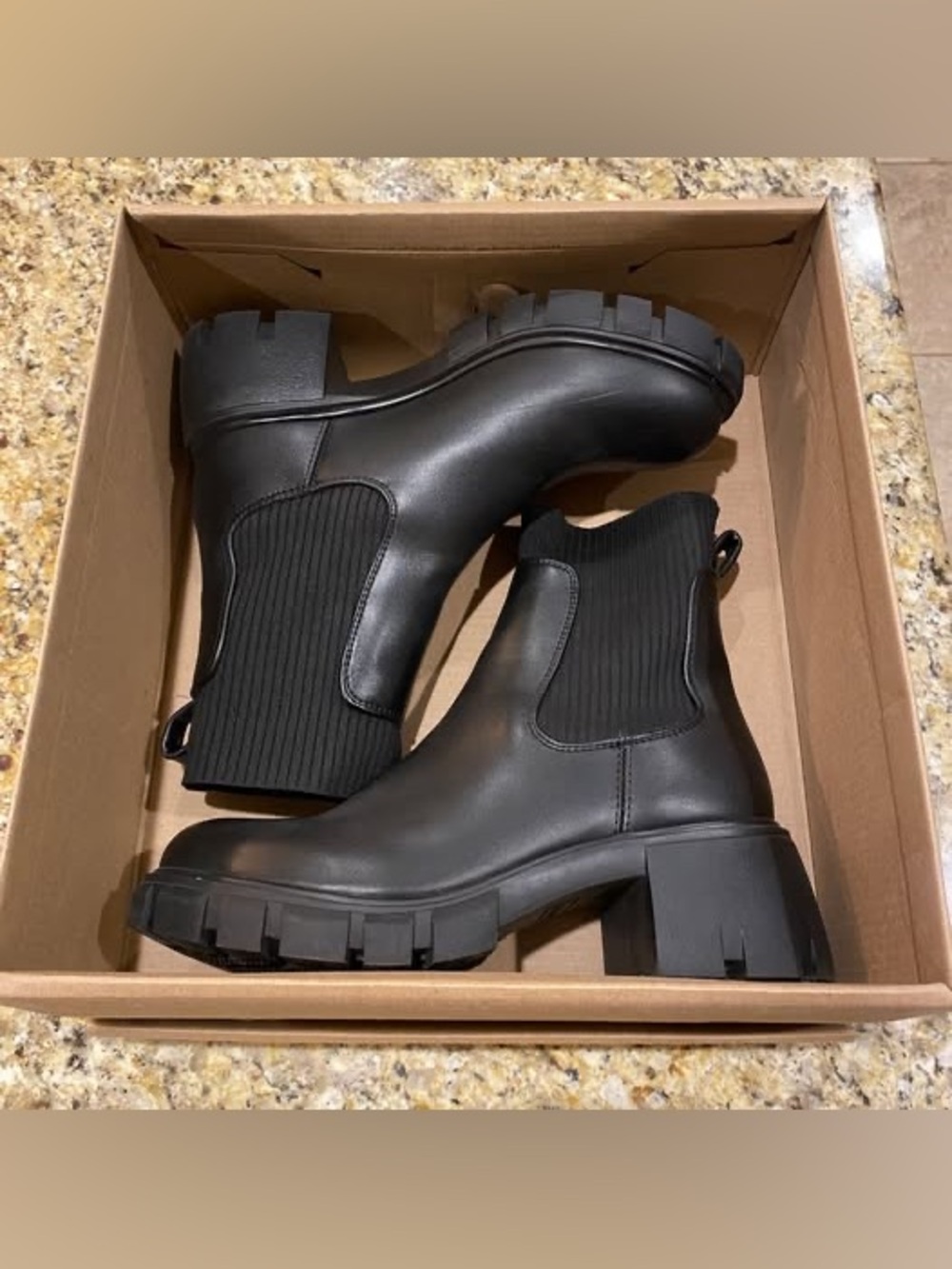 Steve Madden Hutch Black Boots